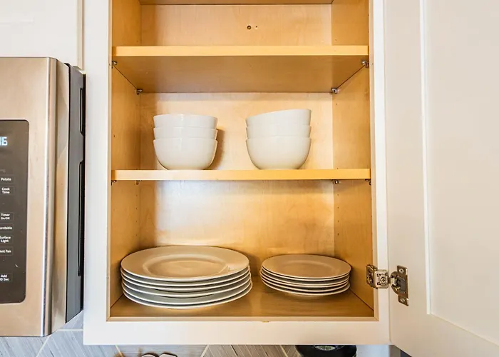 Apartment Near Asu & Diablo Stadium Pool Gym Parking Wd