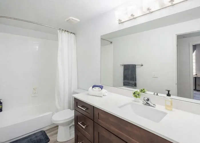 Apartment Near Asu & Diablo Stadium Pool Gym Parking Wd *